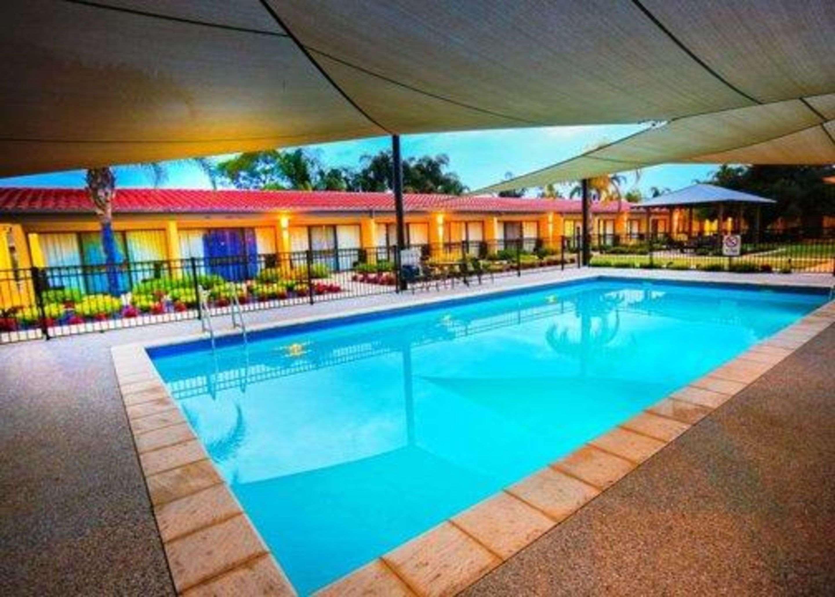 Comfort Inn Deakin Palms Милдура Екстериор снимка