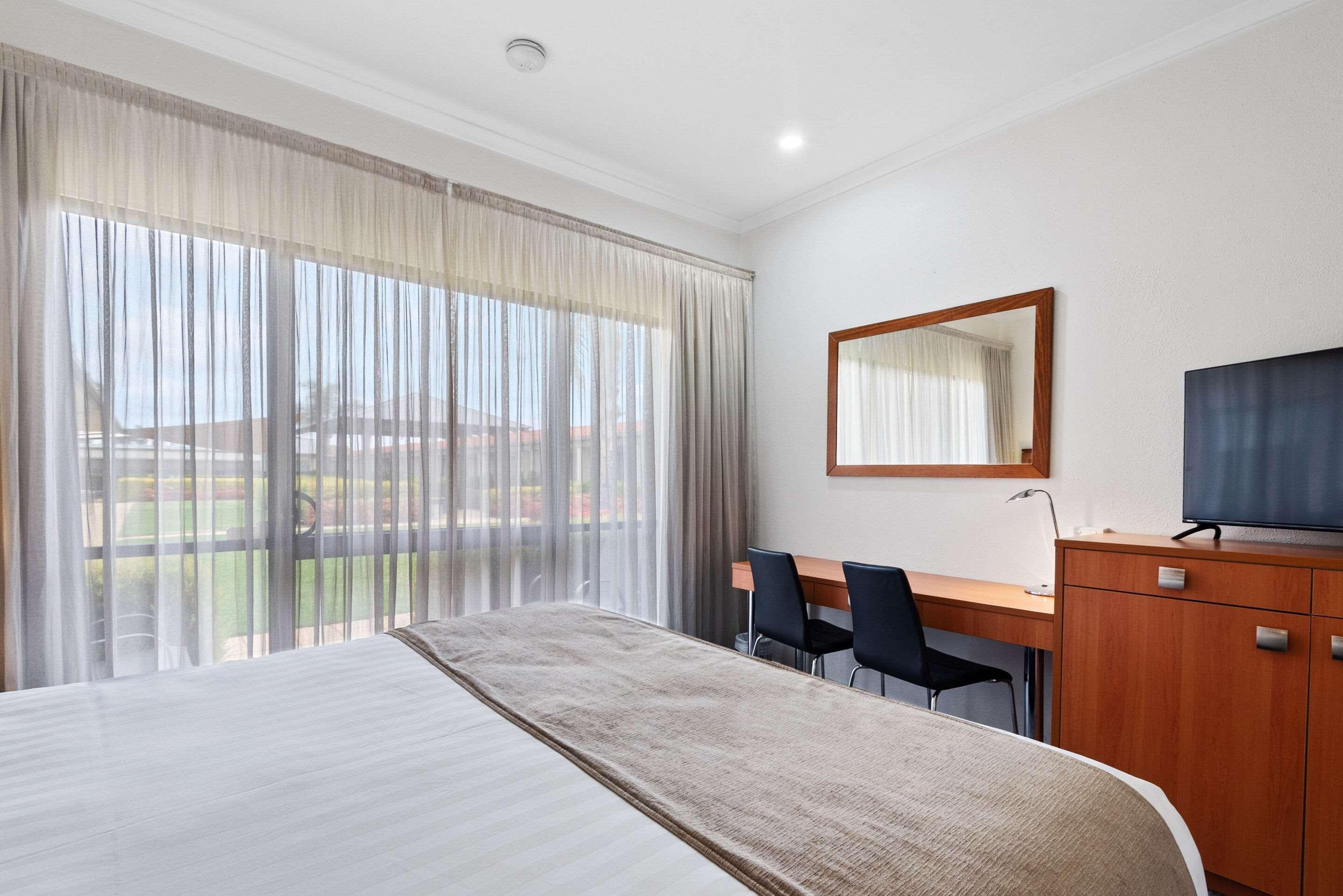 Comfort Inn Deakin Palms Милдура Екстериор снимка