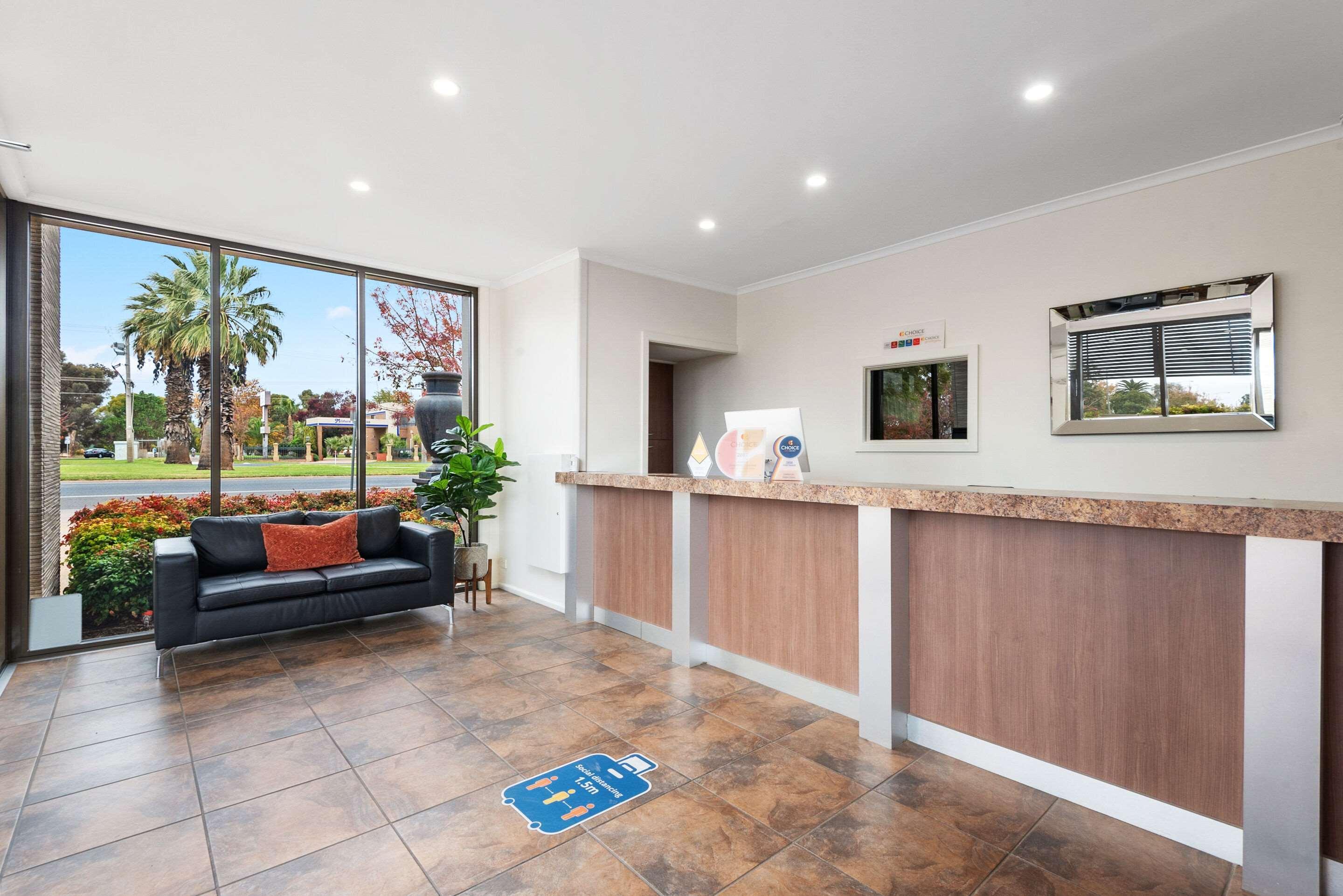Comfort Inn Deakin Palms Милдура Екстериор снимка