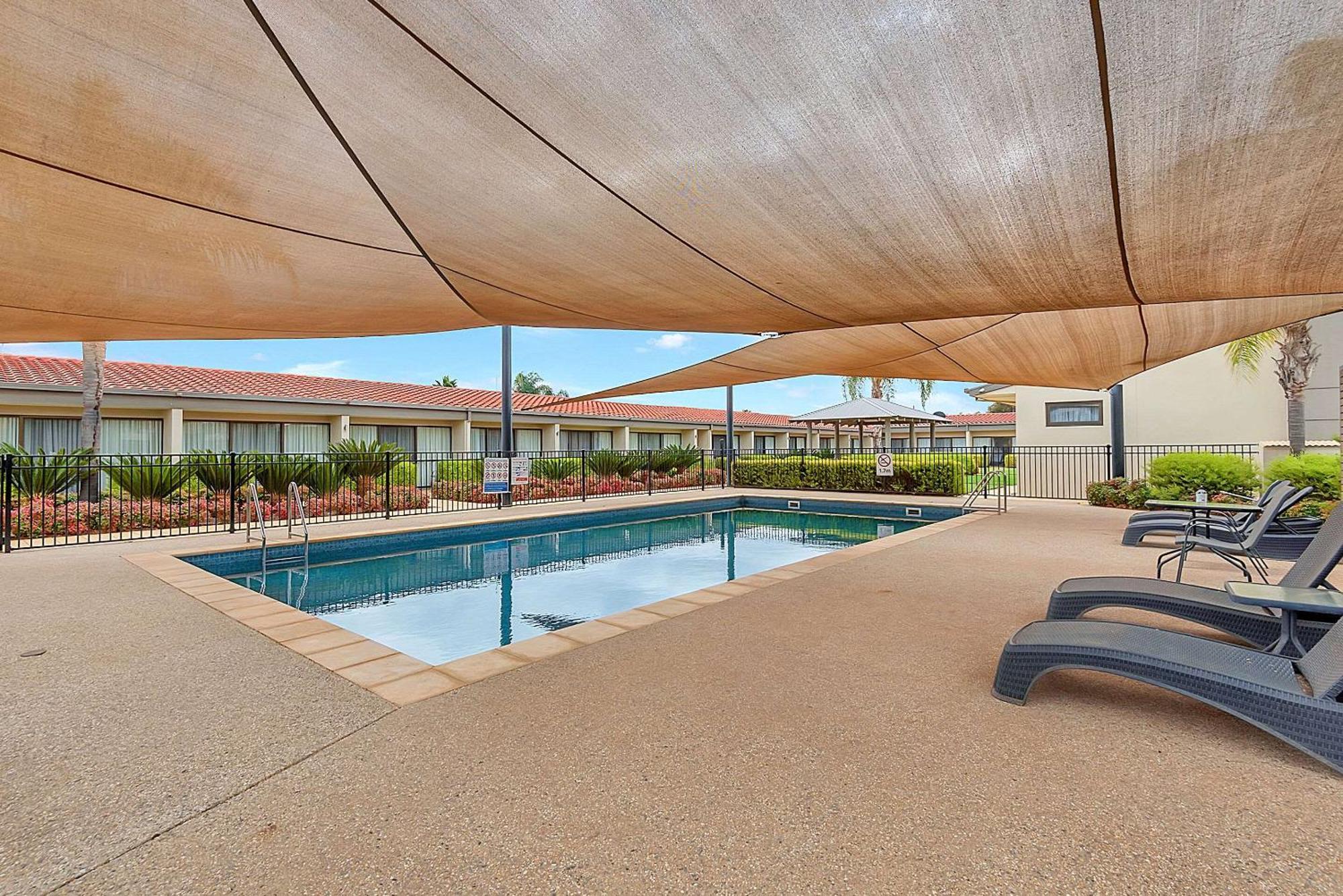 Comfort Inn Deakin Palms Милдура Екстериор снимка
