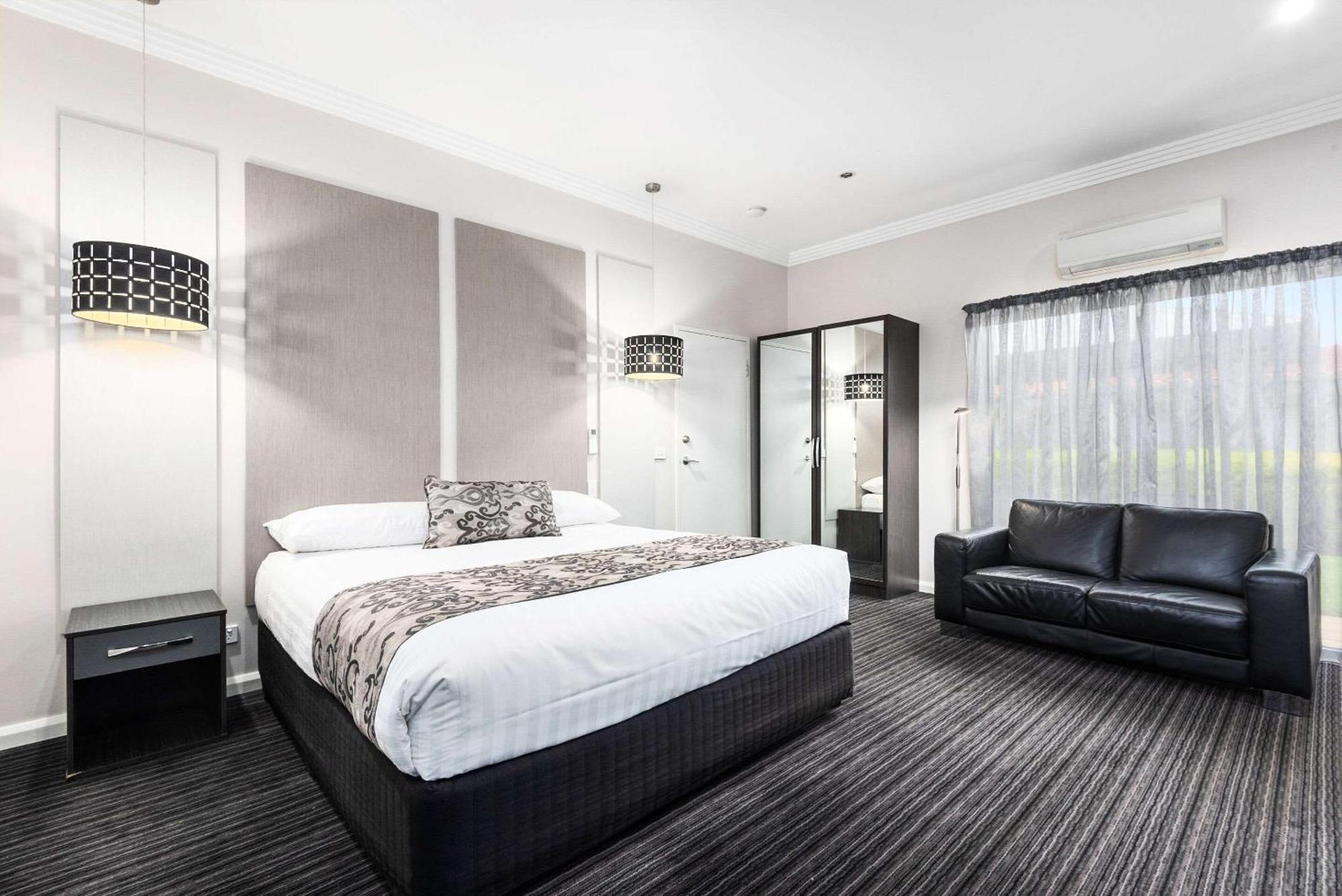 Comfort Inn Deakin Palms Милдура Екстериор снимка