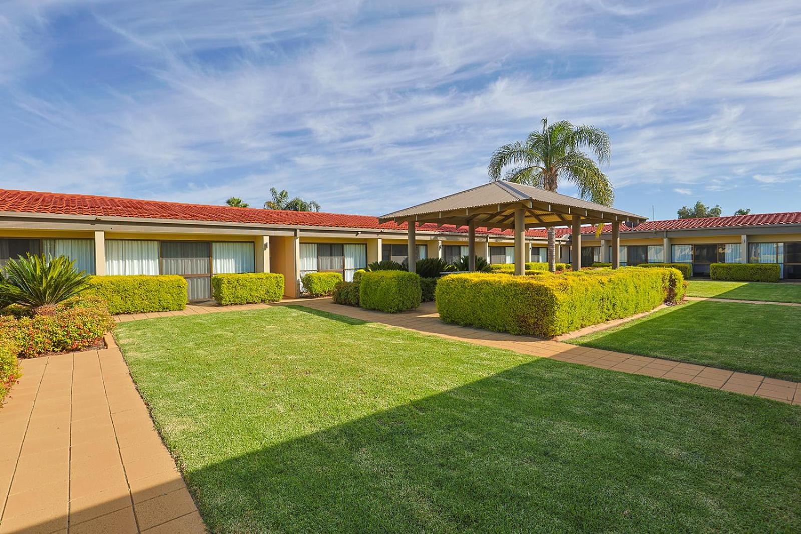 Comfort Inn Deakin Palms Милдура Екстериор снимка